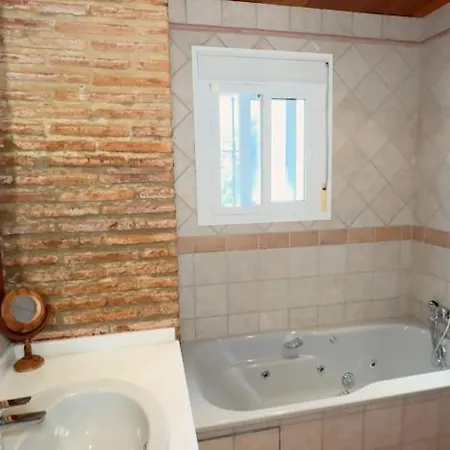 Con Piscina Y Parking Olias 12 Apartman *